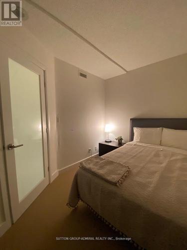 723 - 36 Blue Jays Way, Toronto, ON - Indoor Photo Showing Bedroom