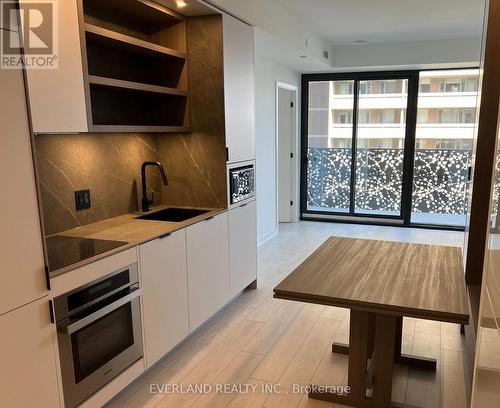 2201 - 55 Charles Street E, Toronto, ON - Indoor Photo Showing Kitchen