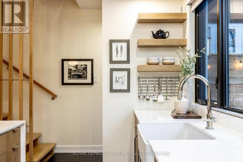 27 Palmerston Square, Toronto, ON - Indoor Photo Showing Bathroom