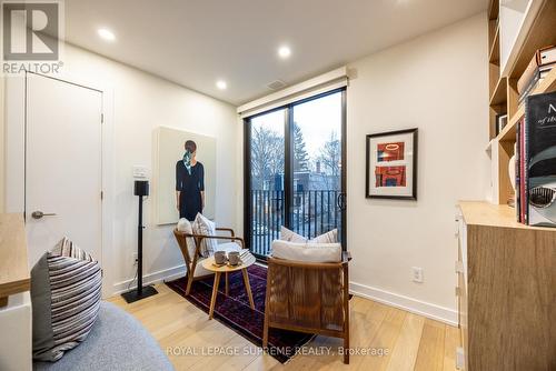 27 Palmerston Square, Toronto, ON - Indoor