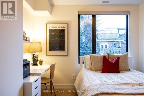 27 Palmerston Square, Toronto, ON - Indoor Photo Showing Bedroom