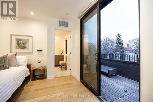 27 Palmerston Square, Toronto, ON - Indoor Photo Showing Bedroom