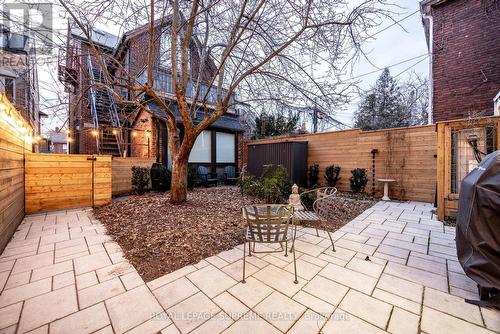 27 Palmerston Square, Toronto, ON - Outdoor