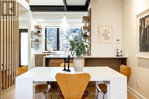 27 Palmerston Square, Toronto, ON - Indoor Photo Showing Dining Room