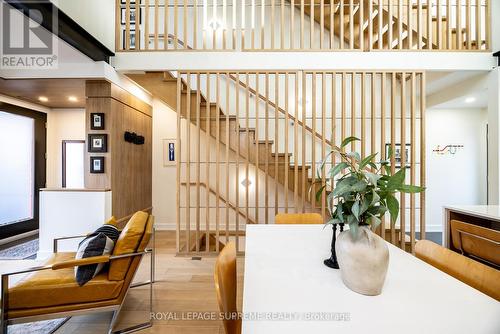 27 Palmerston Square, Toronto, ON - Indoor