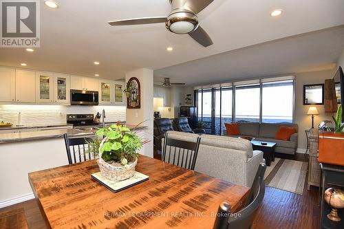 1502 - 2055 Upper Middle Road, Burlington, ON - Indoor Photo Showing Dining Room