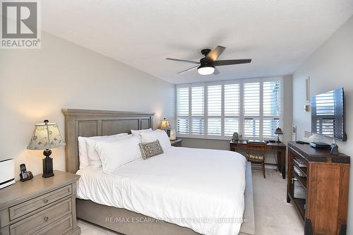 1502 - 2055 Upper Middle Road, Burlington, ON - Indoor Photo Showing Bedroom