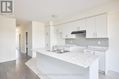 219 Port Crescent, Welland (774 - Dain City), ON - Indoor Photo Showing Kitchen With Double Sink With Upgraded Kitchen