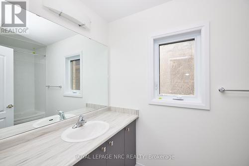 219 Port Crescent, Welland (774 - Dain City), ON - Indoor Photo Showing Bathroom