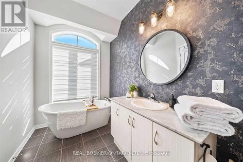 114 Preston Meadow Avenue, Mississauga, ON - Indoor Photo Showing Bathroom