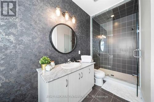 114 Preston Meadow Avenue, Mississauga, ON - Indoor Photo Showing Bathroom