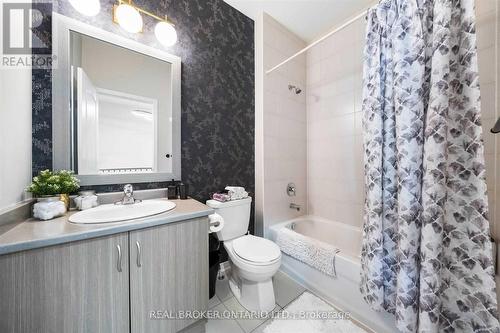 114 Preston Meadow Avenue, Mississauga, ON - Indoor Photo Showing Bathroom