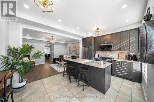 114 Preston Meadow Avenue, Mississauga, ON - Indoor Photo Showing Kitchen With Upgraded Kitchen