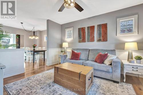 131 Arkell Street, Hamilton, ON - Indoor Photo Showing Living Room