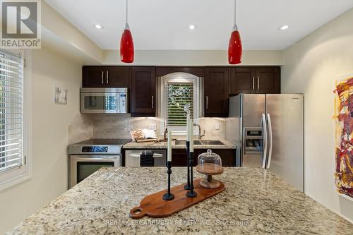 126 Brant Street, Oakville, ON - Indoor Photo Showing Kitchen With Upgraded Kitchen