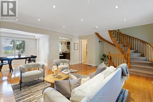 126 Brant Street, Oakville, ON - Indoor Photo Showing Living Room