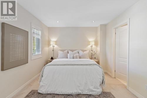 126 Brant Street, Oakville, ON - Indoor Photo Showing Bedroom