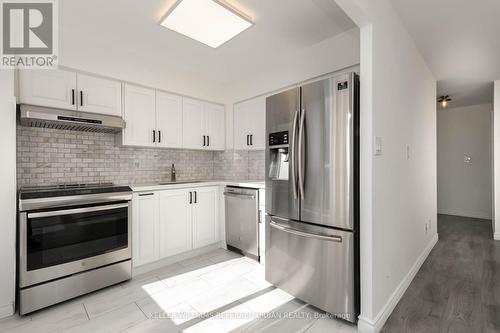 452 - 24 Southport Street, Toronto, ON - Indoor Photo Showing Kitchen