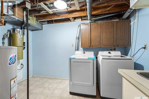 86 Spinks Drive, Saskatoon, SK - Indoor Photo Showing Laundry Room