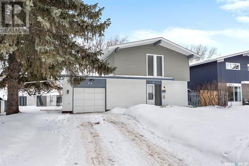 86 Spinks Drive, Saskatoon, SK - Outdoor