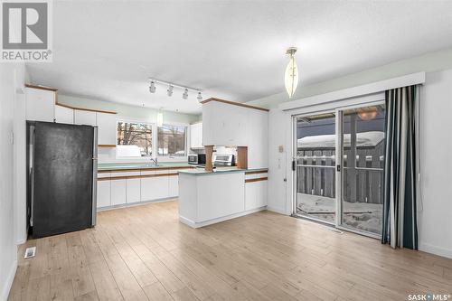 86 Spinks Drive, Saskatoon, SK - Indoor Photo Showing Kitchen