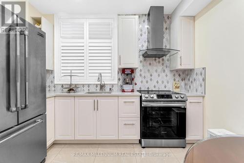 56 Pelech Crescent, Hamilton, ON - Indoor Photo Showing Kitchen