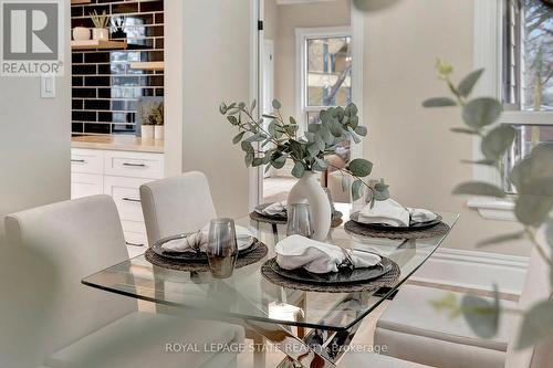 142 Sanford Avenue N, Hamilton, ON - Indoor Photo Showing Dining Room