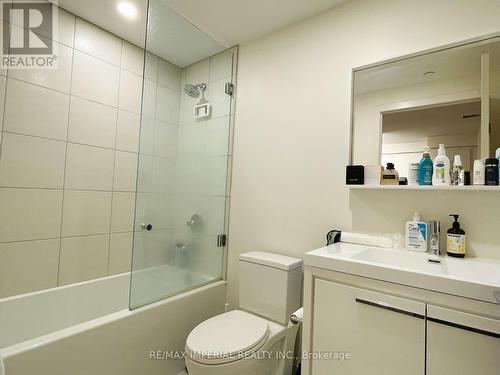 808 - 212 King William Street, Hamilton, ON - Indoor Photo Showing Bathroom