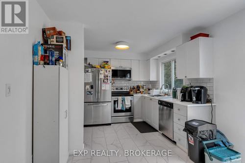 601 Gavin Court, Kingston (East Gardiners Rd), ON - Indoor Photo Showing Kitchen With Stainless Steel Kitchen