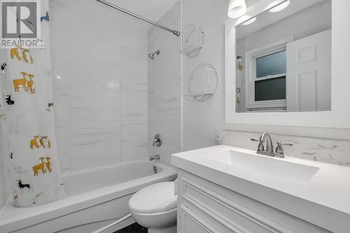 3155 Gordon Drive Unit# 302, Kelowna, BC - Indoor Photo Showing Bathroom