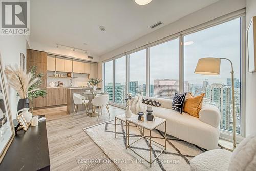 2608 - 15 Holmes Avenue, Toronto, ON - Indoor Photo Showing Living Room