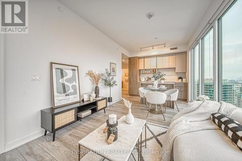 2608 - 15 Holmes Avenue, Toronto, ON - Indoor Photo Showing Living Room