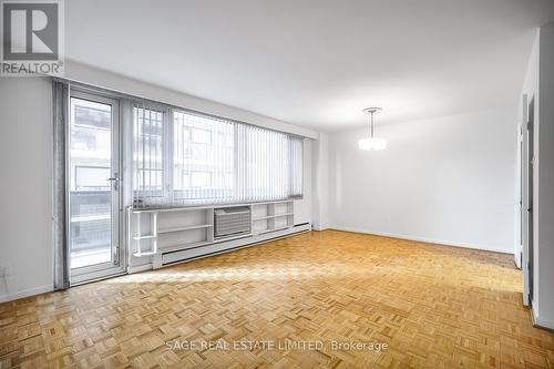 704 - 575 Avenue Road, Toronto, ON - Indoor Photo Showing Other Room