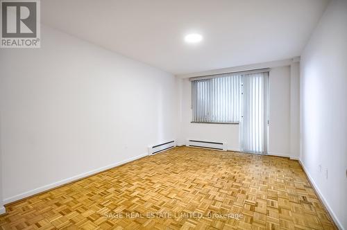 704 - 575 Avenue Road, Toronto, ON - Indoor Photo Showing Other Room