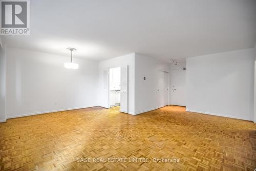 704 - 575 Avenue Road, Toronto, ON - Indoor Photo Showing Other Room