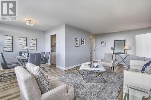 802 - 3311 Kingston Road, Toronto, ON - Indoor Photo Showing Living Room