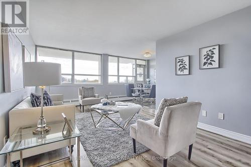 802 - 3311 Kingston Road, Toronto, ON - Indoor Photo Showing Living Room