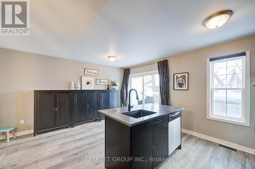 42 - 91 Coughlin Road, Barrie, ON - Indoor Photo Showing Kitchen