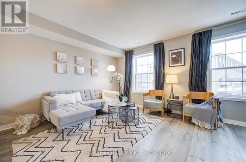 42 - 91 Coughlin Road, Barrie, ON - Indoor Photo Showing Living Room