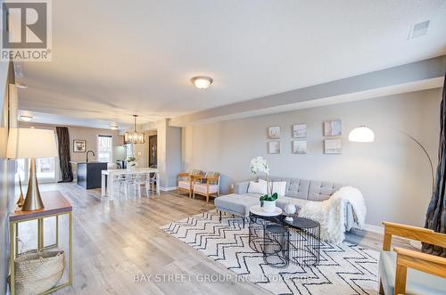 42 - 91 Coughlin Road, Barrie, ON - Indoor Photo Showing Living Room