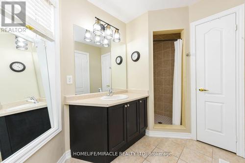 2 October Place, Brampton, ON - Indoor Photo Showing Bathroom