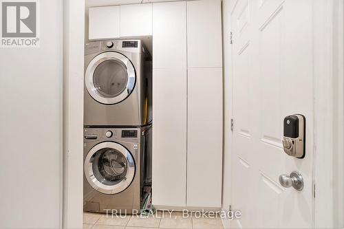 418 Statewood Drive, Ottawa, ON - Indoor Photo Showing Laundry Room