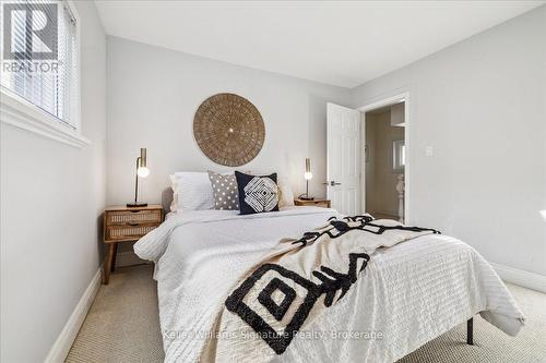 418 Upper Wellington Street, Hamilton (Centremount), ON - Indoor Photo Showing Bedroom