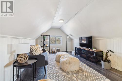 418 Upper Wellington Street, Hamilton (Centremount), ON - Indoor Photo Showing Living Room