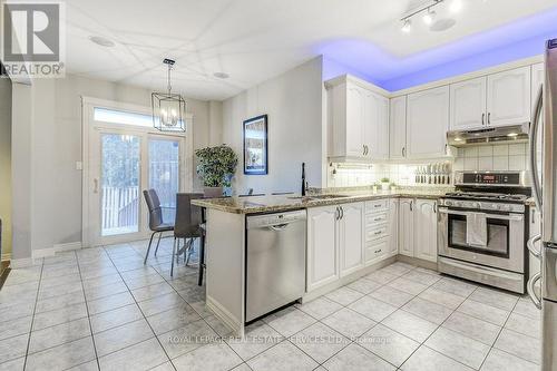 5194 Tydman Way, Burlington, ON - Indoor Photo Showing Kitchen With Stainless Steel Kitchen