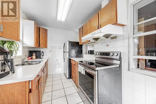 502 Midland Avenue, Toronto, ON - Indoor Photo Showing Kitchen With Double Sink