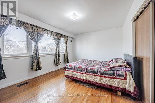 502 Midland Avenue, Toronto, ON - Indoor Photo Showing Bedroom