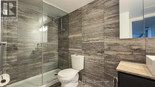 922 - 10 Capreol Court, Toronto, ON - Indoor Photo Showing Bathroom