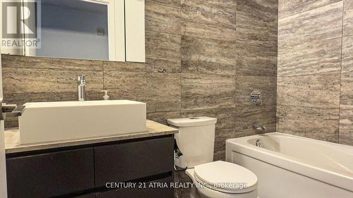 922 - 10 Capreol Court, Toronto, ON - Indoor Photo Showing Bathroom