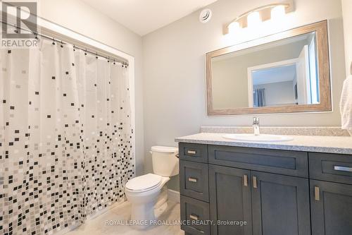 25 Lehtinen Crescent, Belleville, ON - Indoor Photo Showing Bathroom